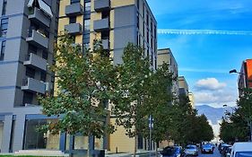 Spacious 2-Bedroom Apartment Near Center