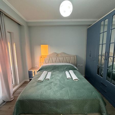 Spacious 2-Bedroom Apartment Near Center Tirana Esterno foto