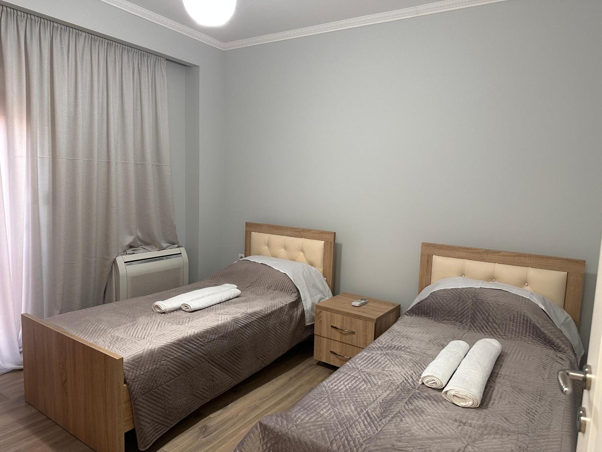 Spacious 2-Bedroom Apartment Near Center Tirana Esterno foto