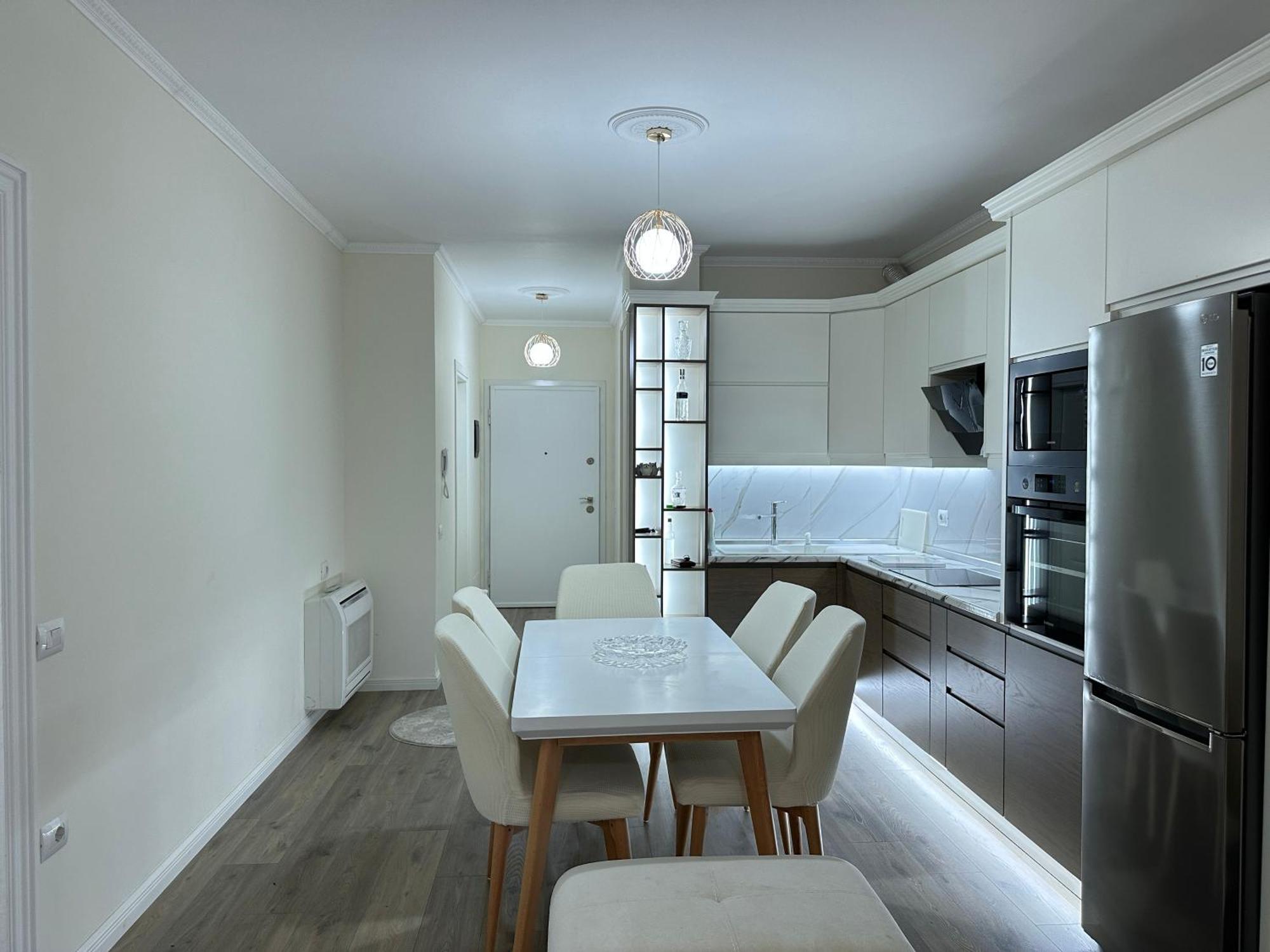 Spacious 2-Bedroom Apartment Near Center Tirana Esterno foto